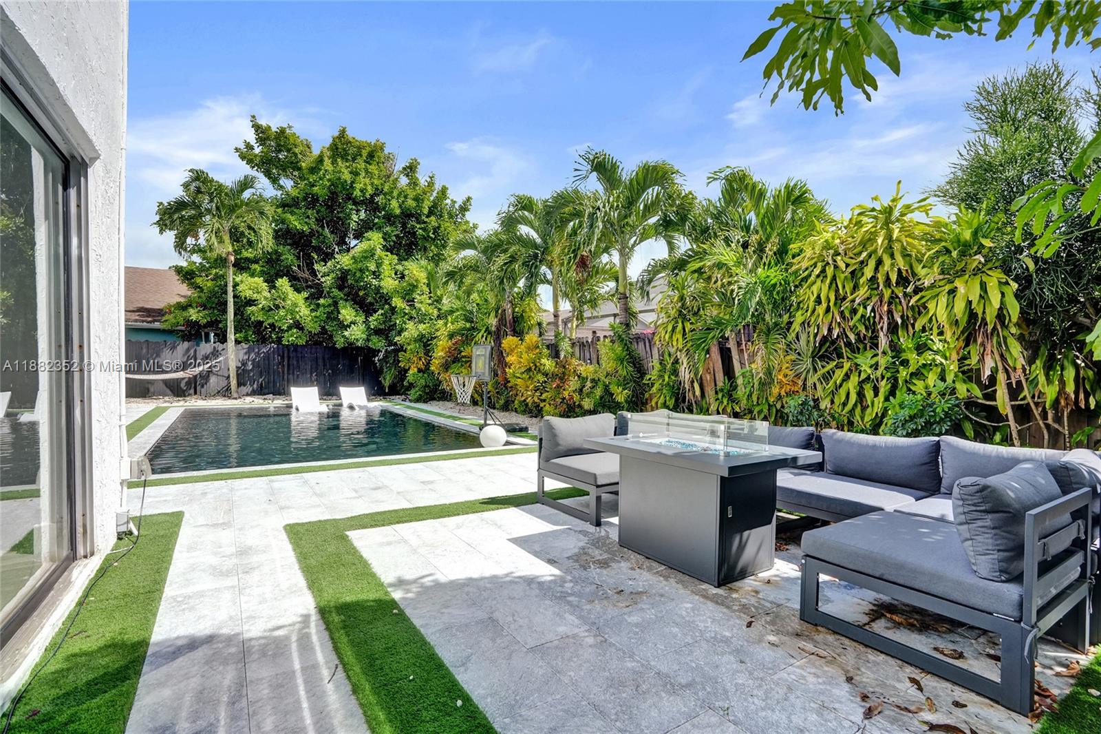 CITY OF LAUDERHILL SEC 1 - Residential Lease