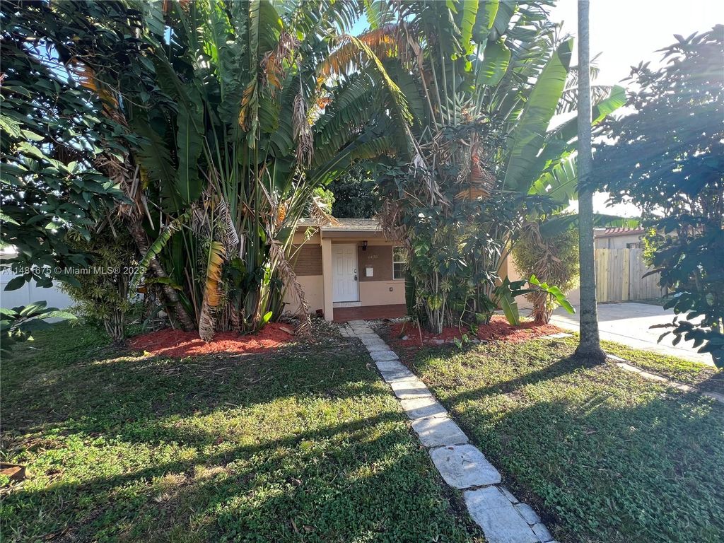Photo of 6470 SW 30th St, Miramar, FL 33023 (MLS # A11481675)