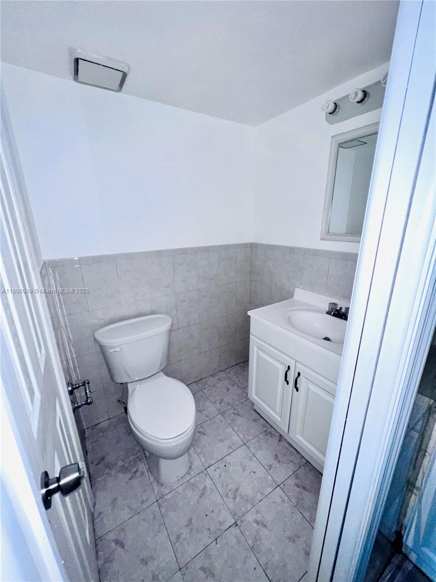 GOLD COAST CONDO - Residential