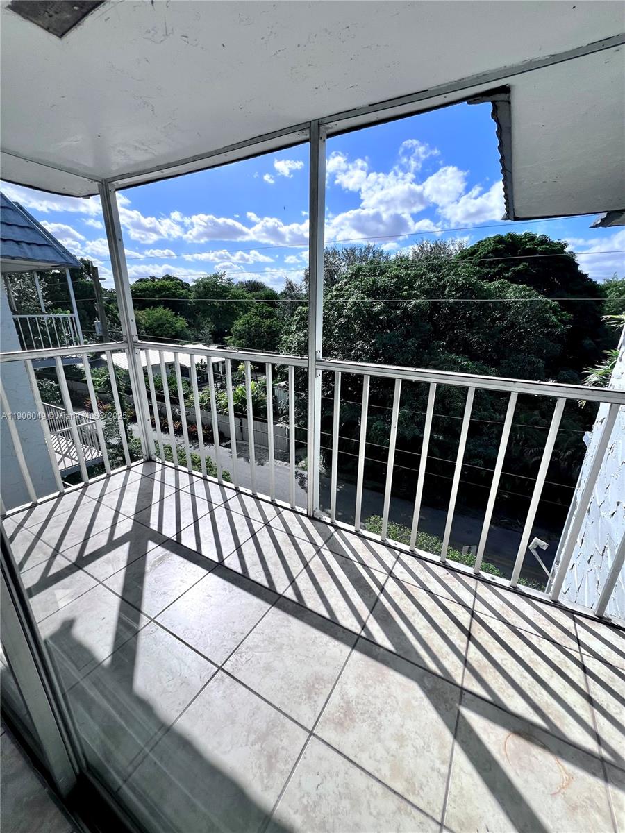 GOLD COAST CONDO - Residential