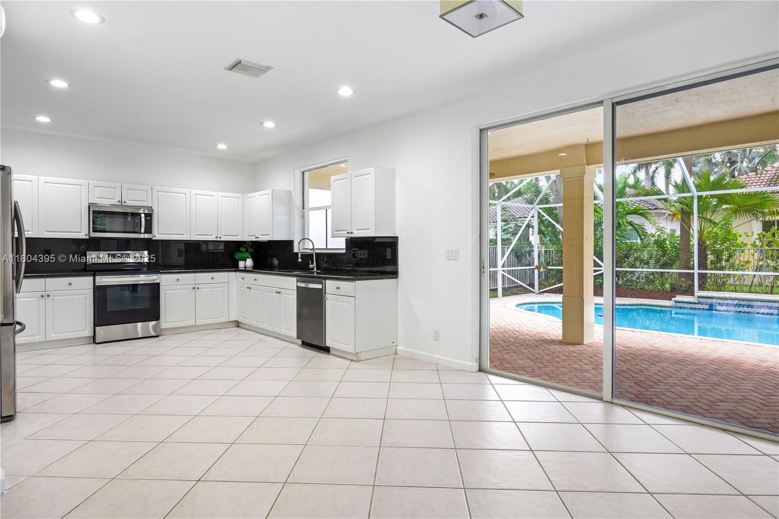 1906 Timberline Rd