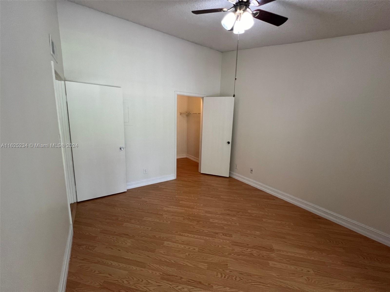 HOLLYWOOD PARC CONDOMINIU - Residential Lease
