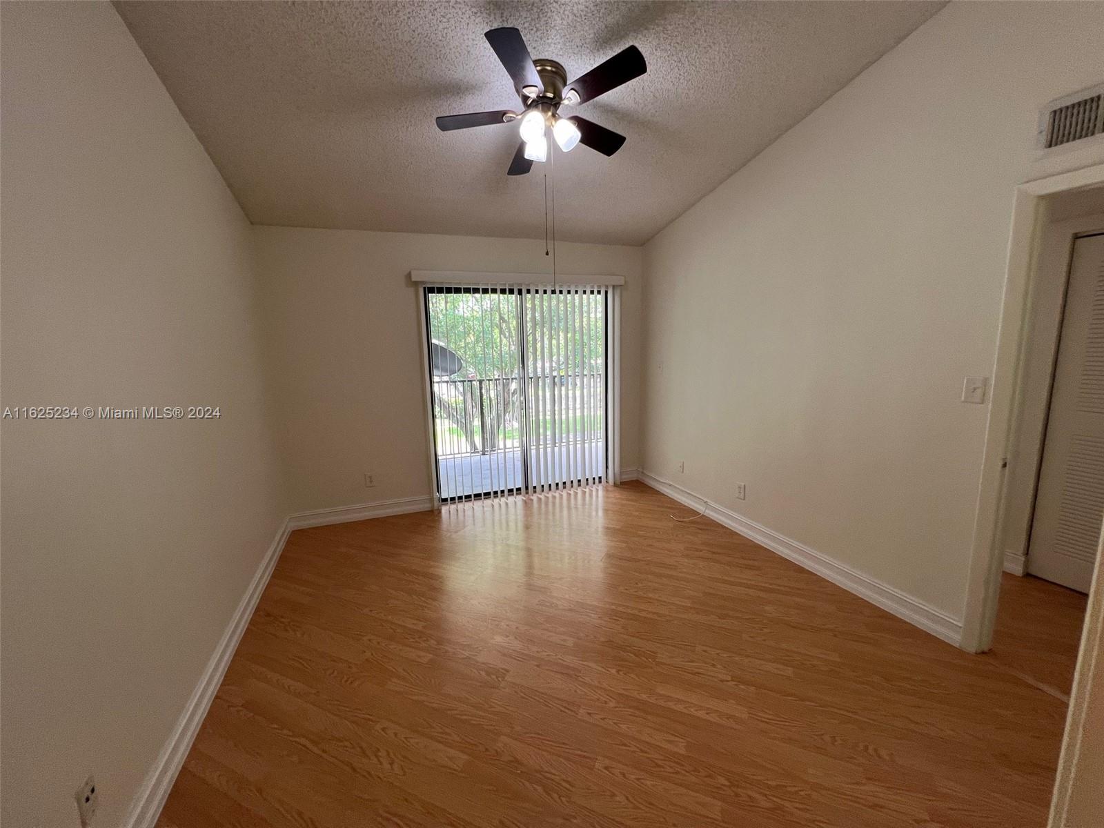 HOLLYWOOD PARC CONDOMINIU - Residential Lease