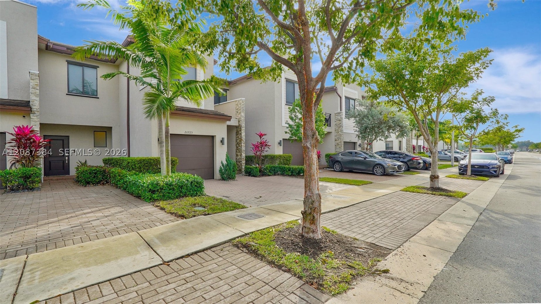 20725 NE 2nd Ct, Miami, FL, 33179/$575,000 1 20725 NE 2nd Ct