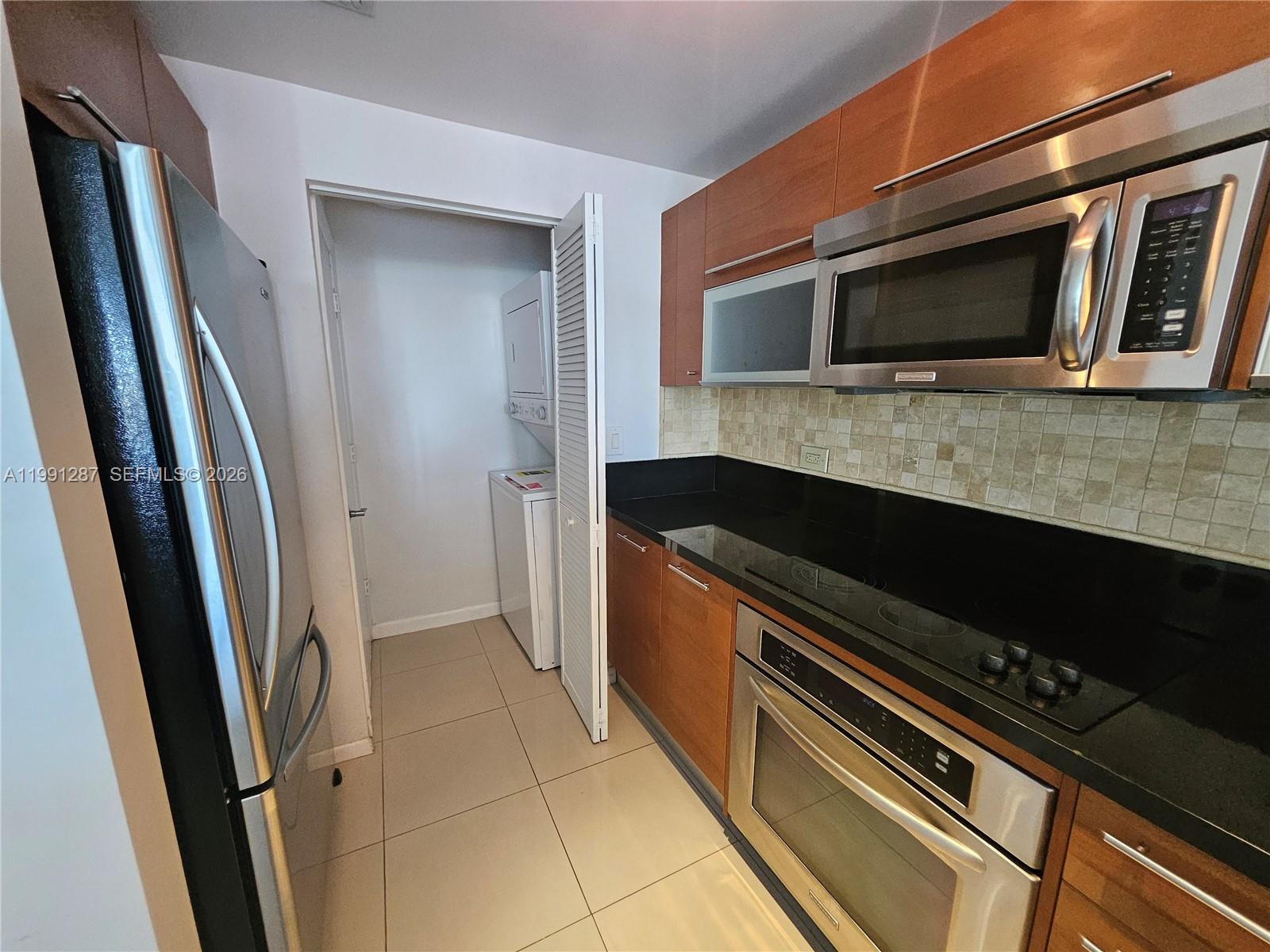 VIZCAYNE SOUTH CONDO - Residential Lease