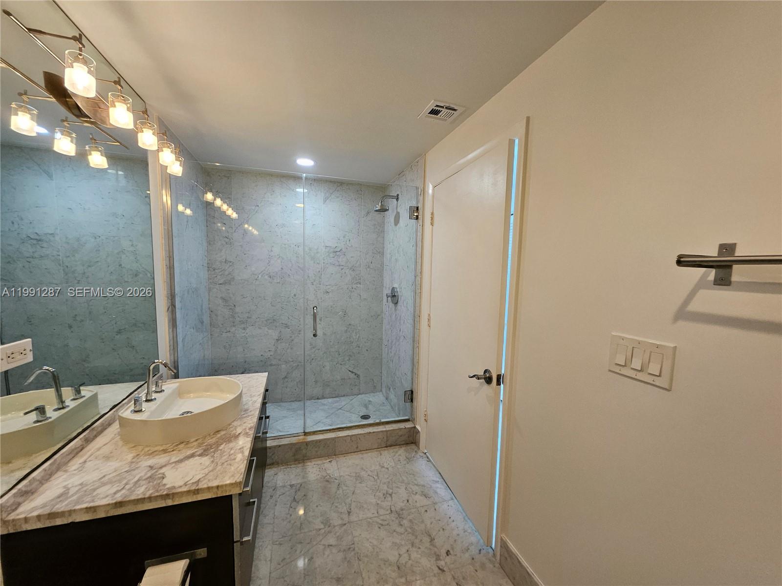 VIZCAYNE SOUTH CONDO - Residential Lease