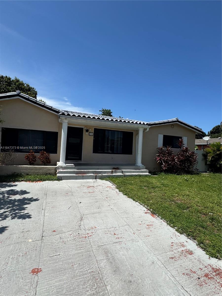 JUDY MANORS - Residential