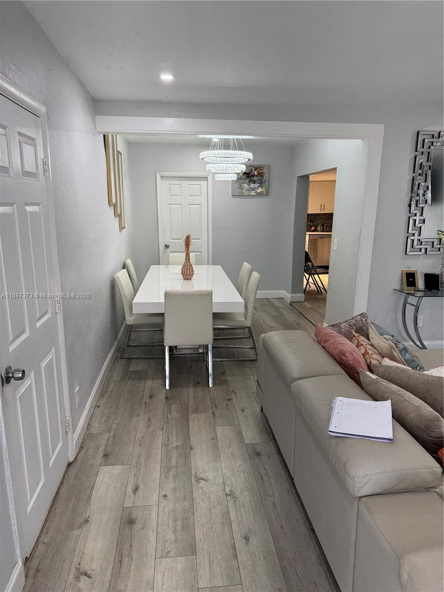 JUDY MANORS - Residential