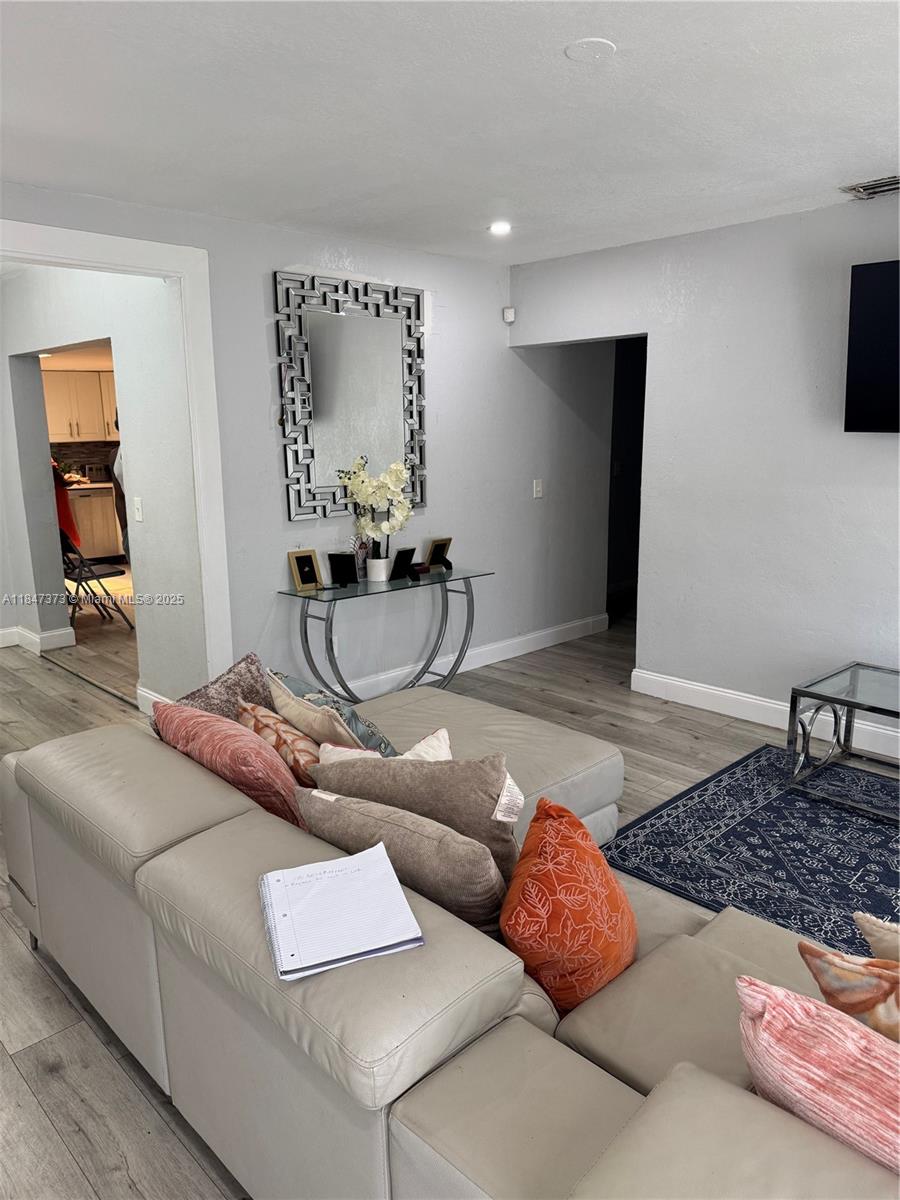 JUDY MANORS - Residential