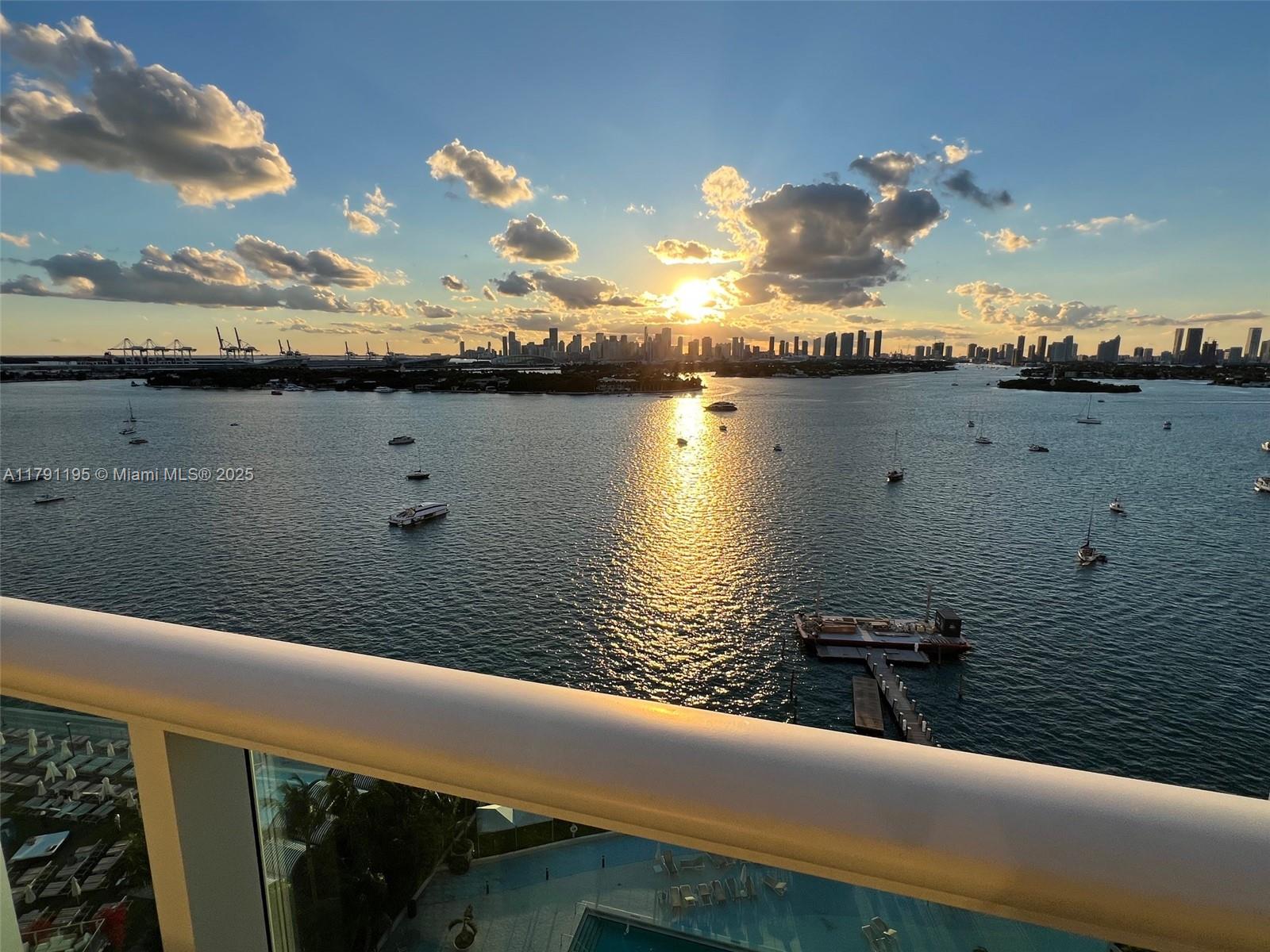 1200 West Ave PH-05