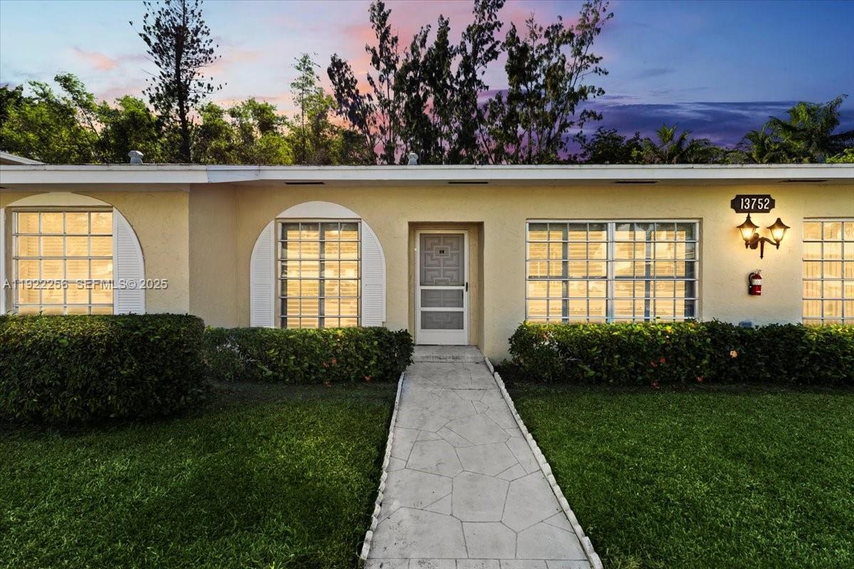 PALM GREENS AT VILLA DEL - Residential