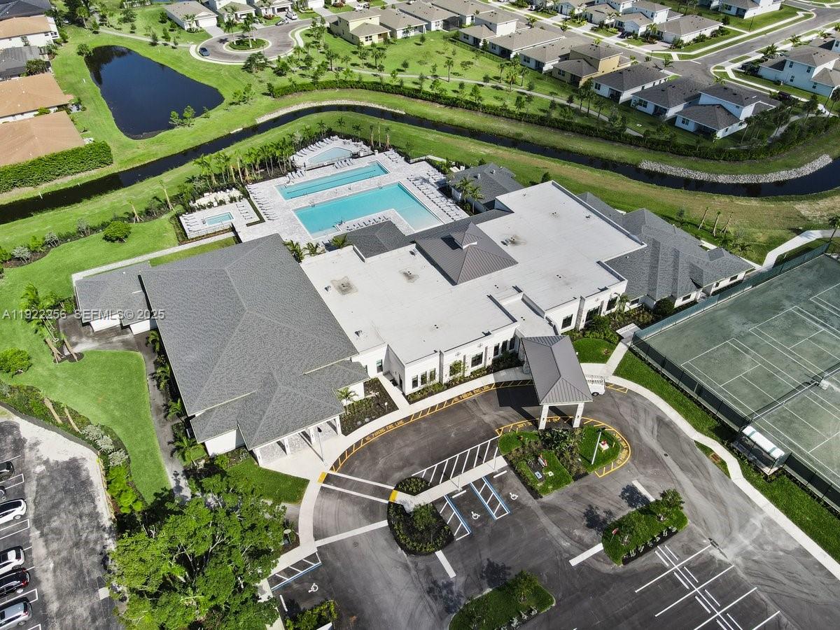 PALM GREENS AT VILLA DEL - Residential