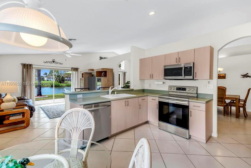 SILVER LAKES PHASE III RE - Residential