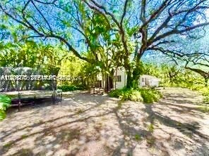 400 NE 86th St 400