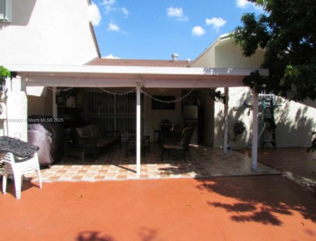 LAS PALMAS CONDO - Residential Lease