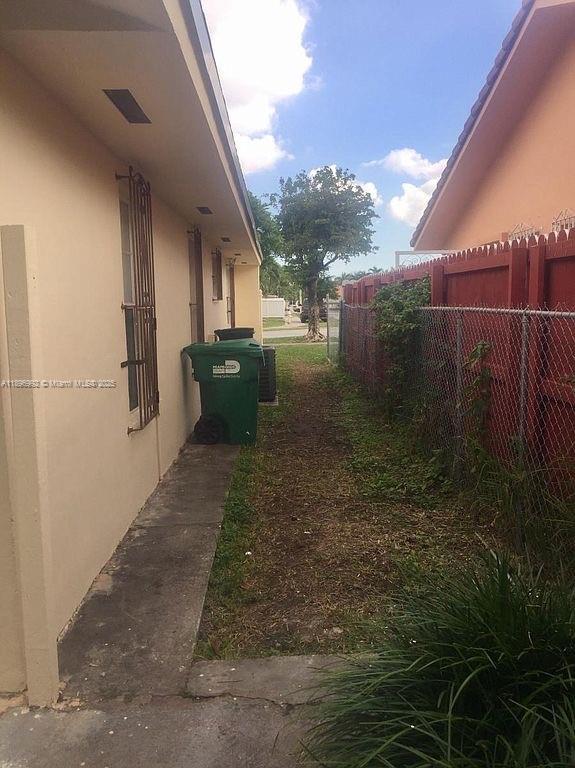 LAS PALMAS CONDO - Residential Lease