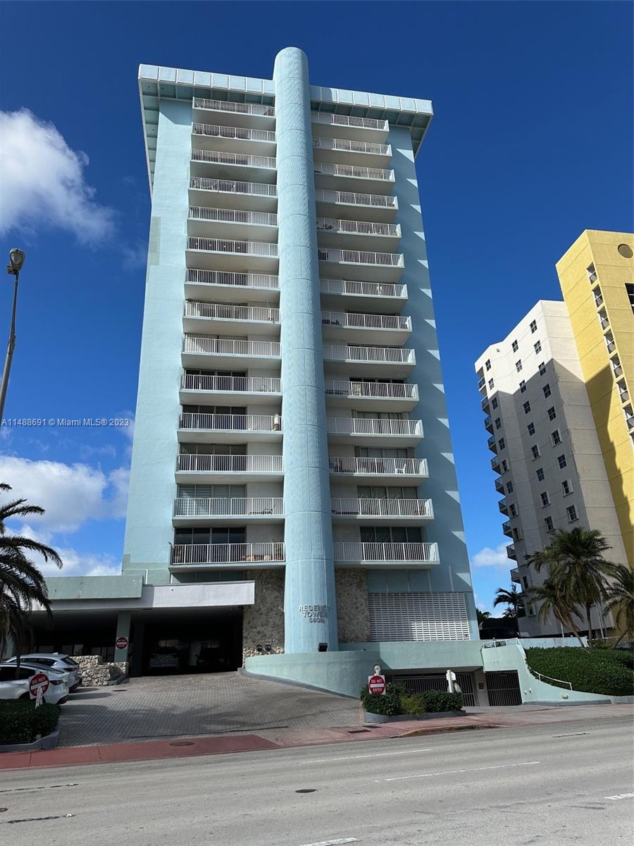 5838 CONDOMINIUM - Residential Lease