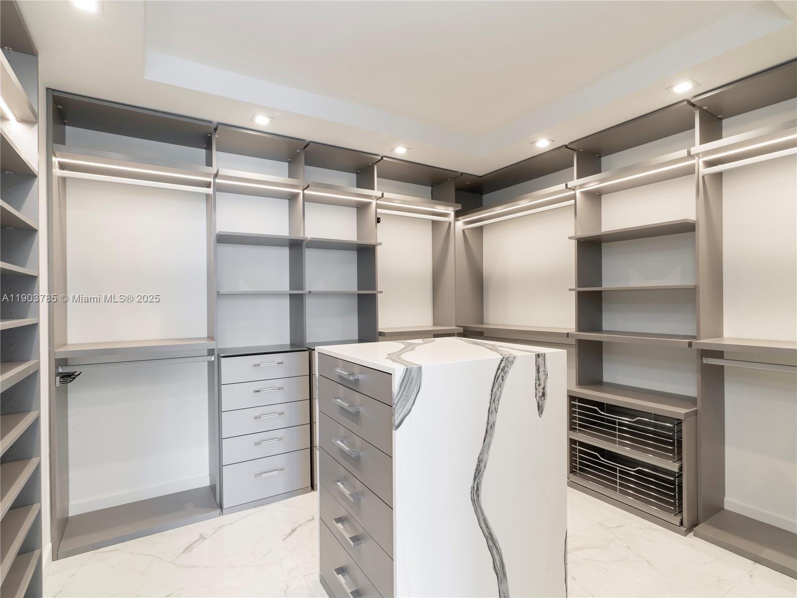 TURNBERRY ISLE CONDO - Residential Lease