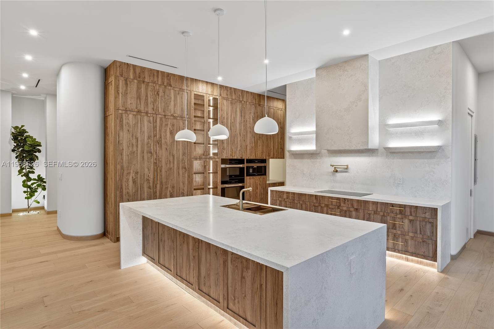 CORAL GABLES RIV SEC 6 - Residential