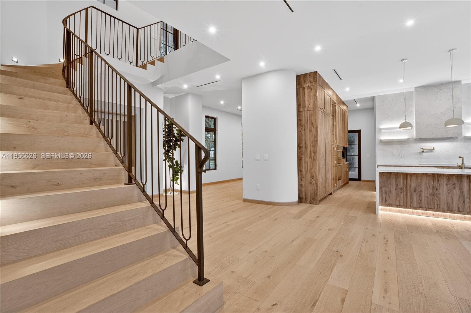 CORAL GABLES RIV SEC 6 - Residential