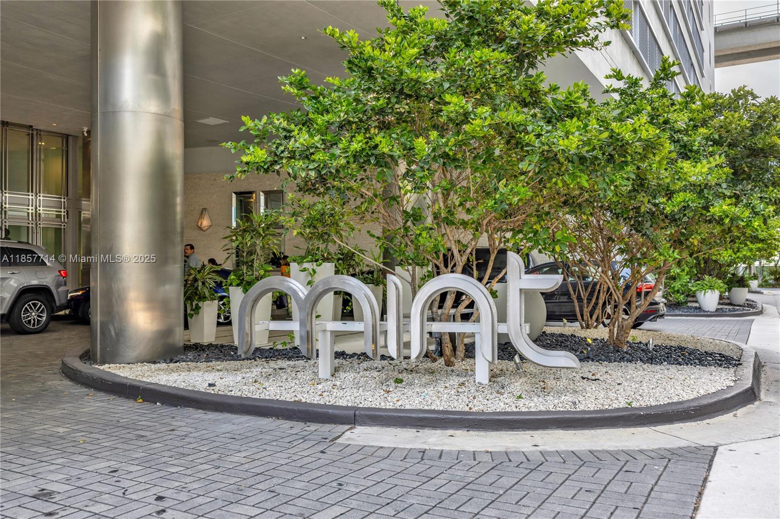 MINT CONDO - Residential Lease