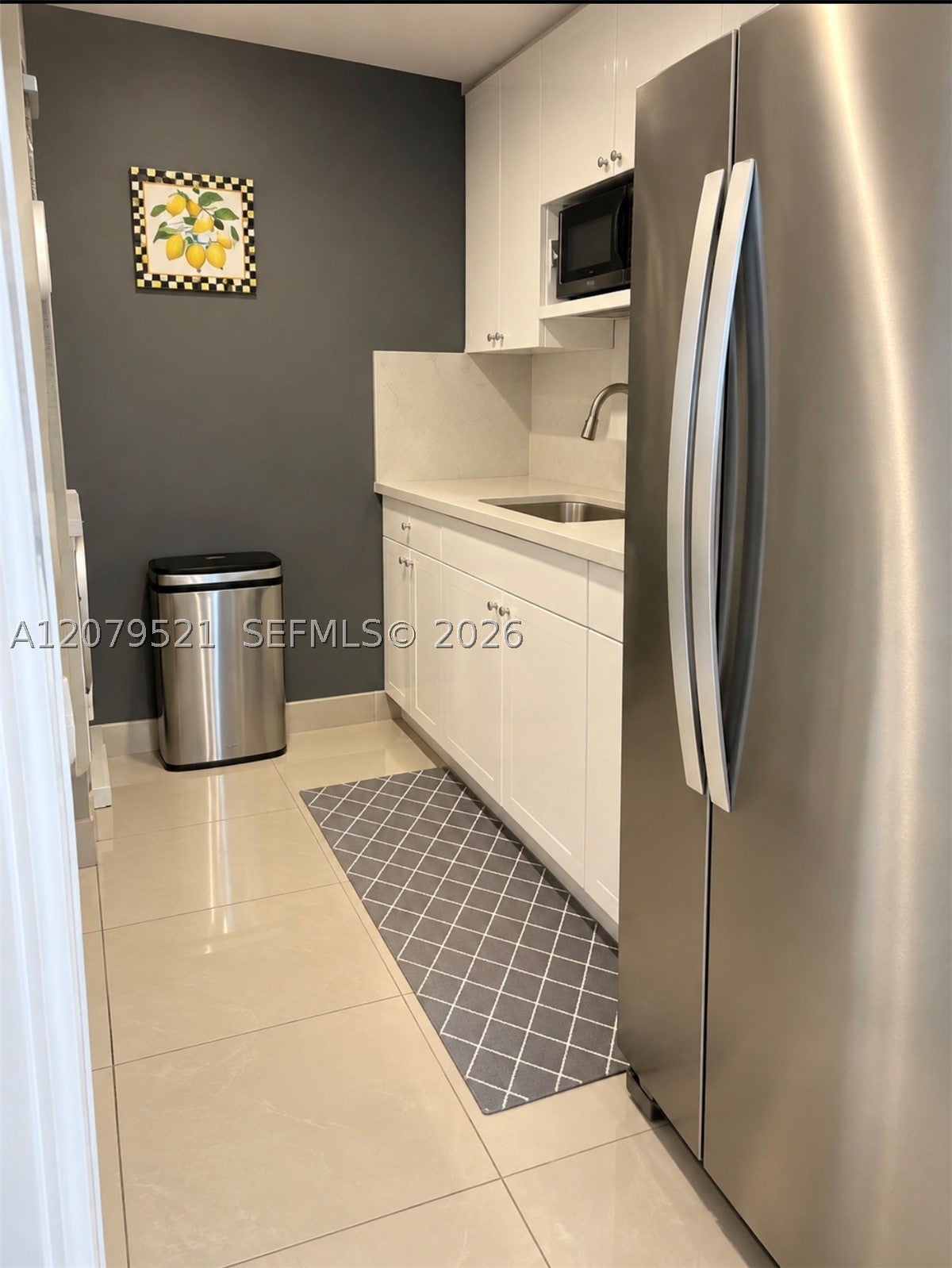View photos, virtual tours, details... 2138 SW 6th St 403