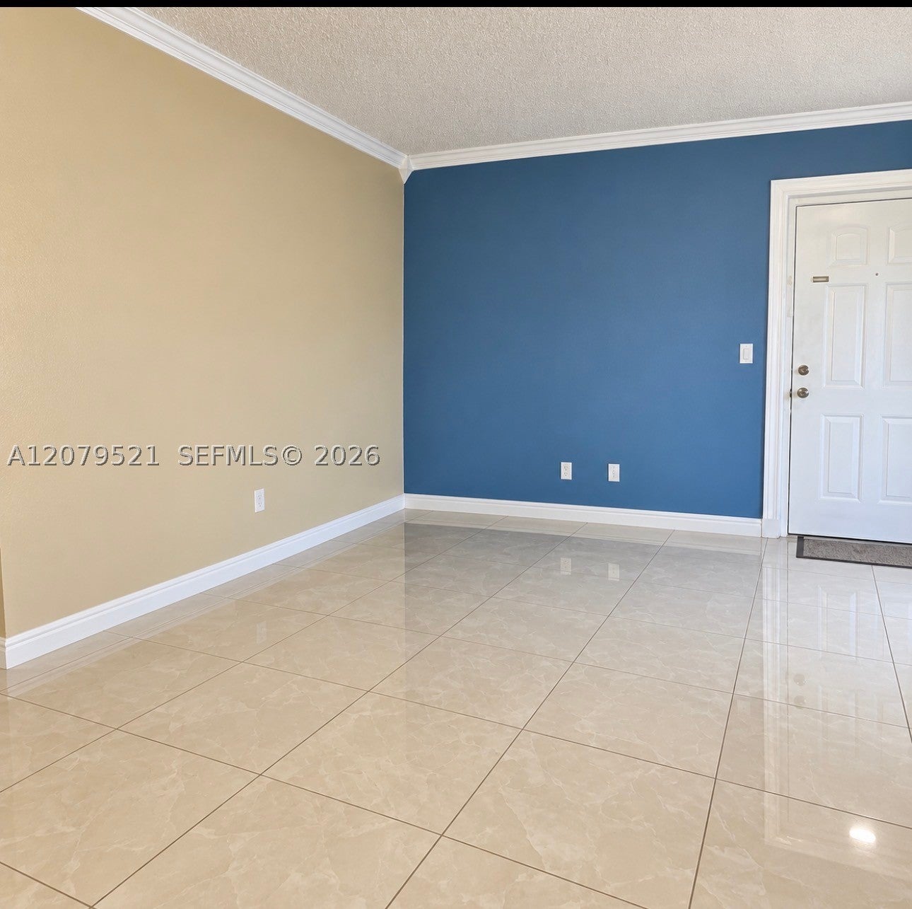 View photos, virtual tours, details... 2138 SW 6th St 403