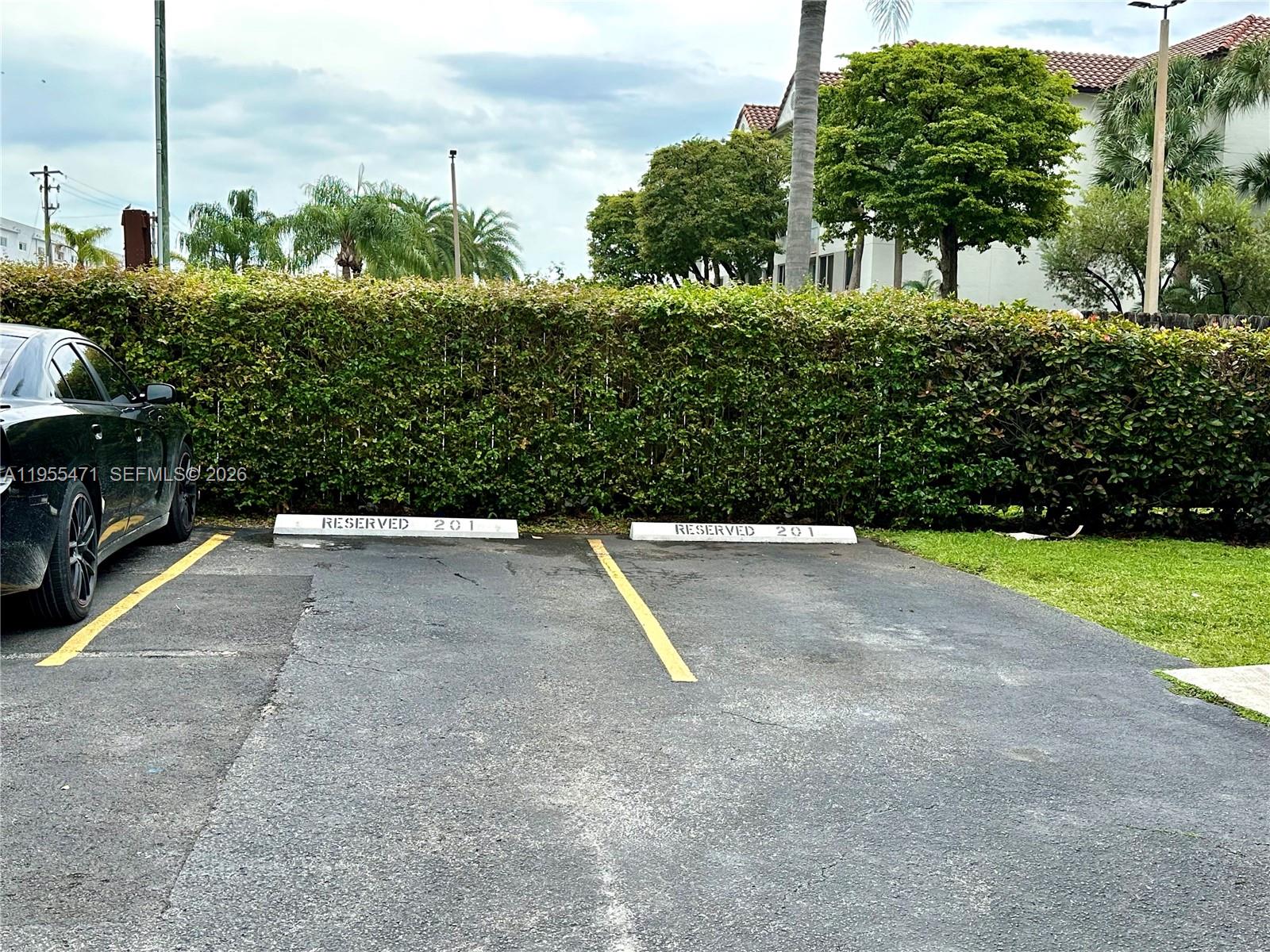 VALENCIA GARDENS CONDO - Residential