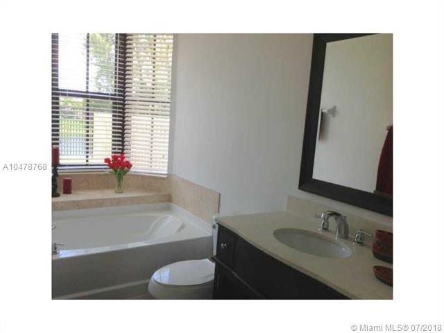 FONTAINEBLEAU WEST NORTH - Residential Lease