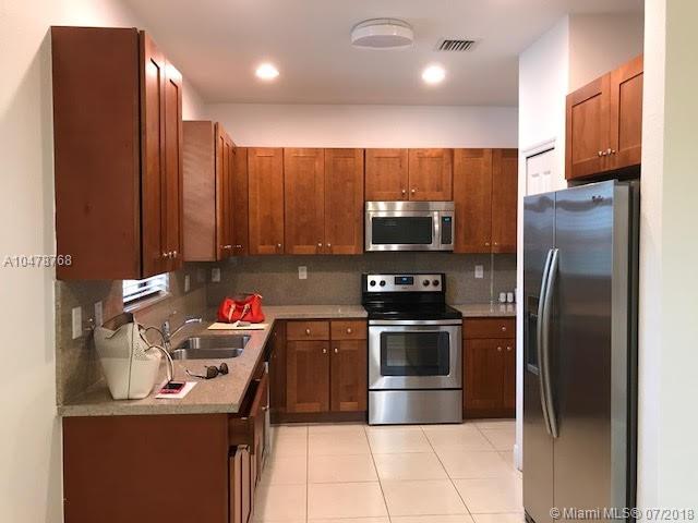 FONTAINEBLEAU WEST NORTH - Residential Lease