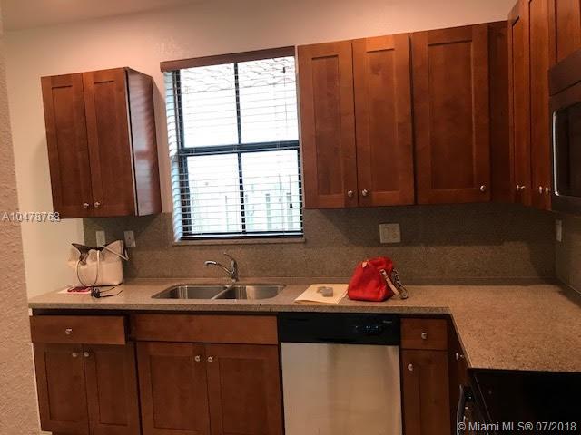 FONTAINEBLEAU WEST NORTH - Residential Lease