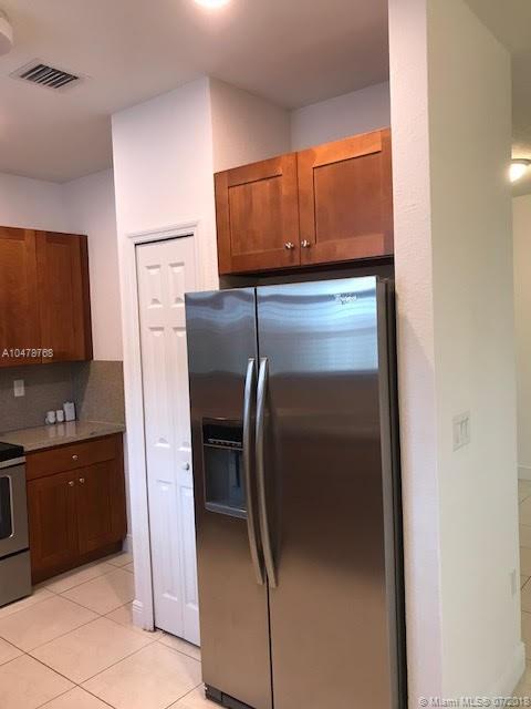 FONTAINEBLEAU WEST NORTH - Residential Lease