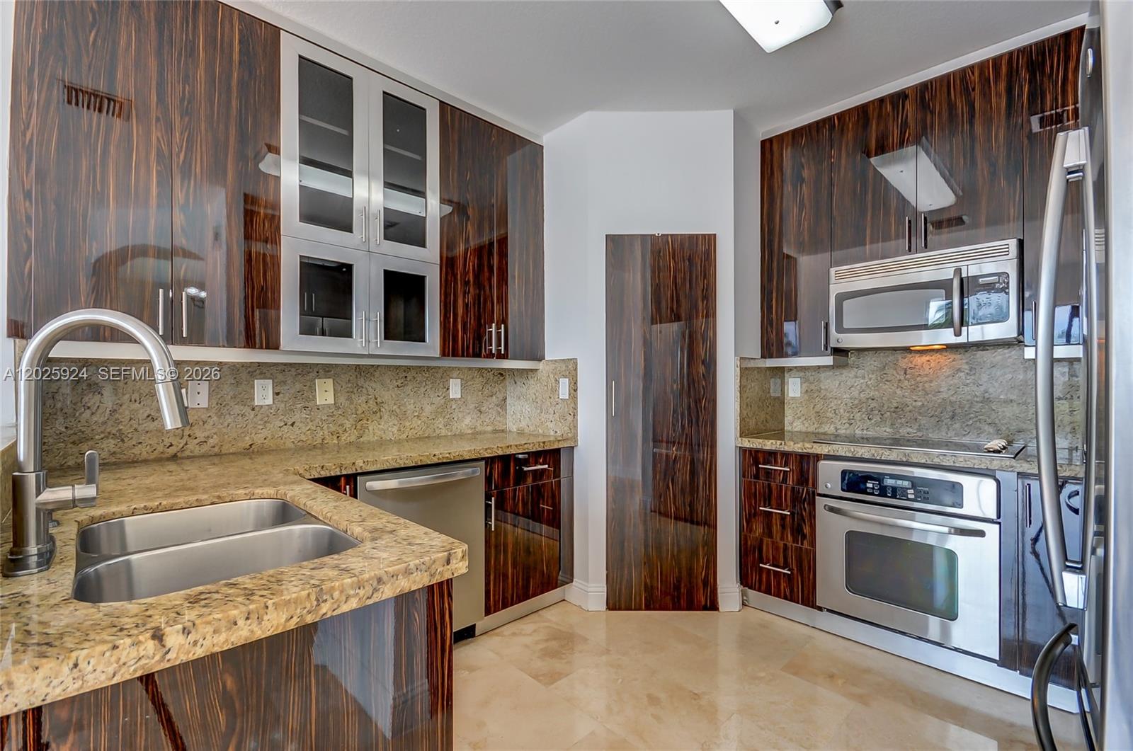 DORAL ISLES MARTINIQUE - Residential