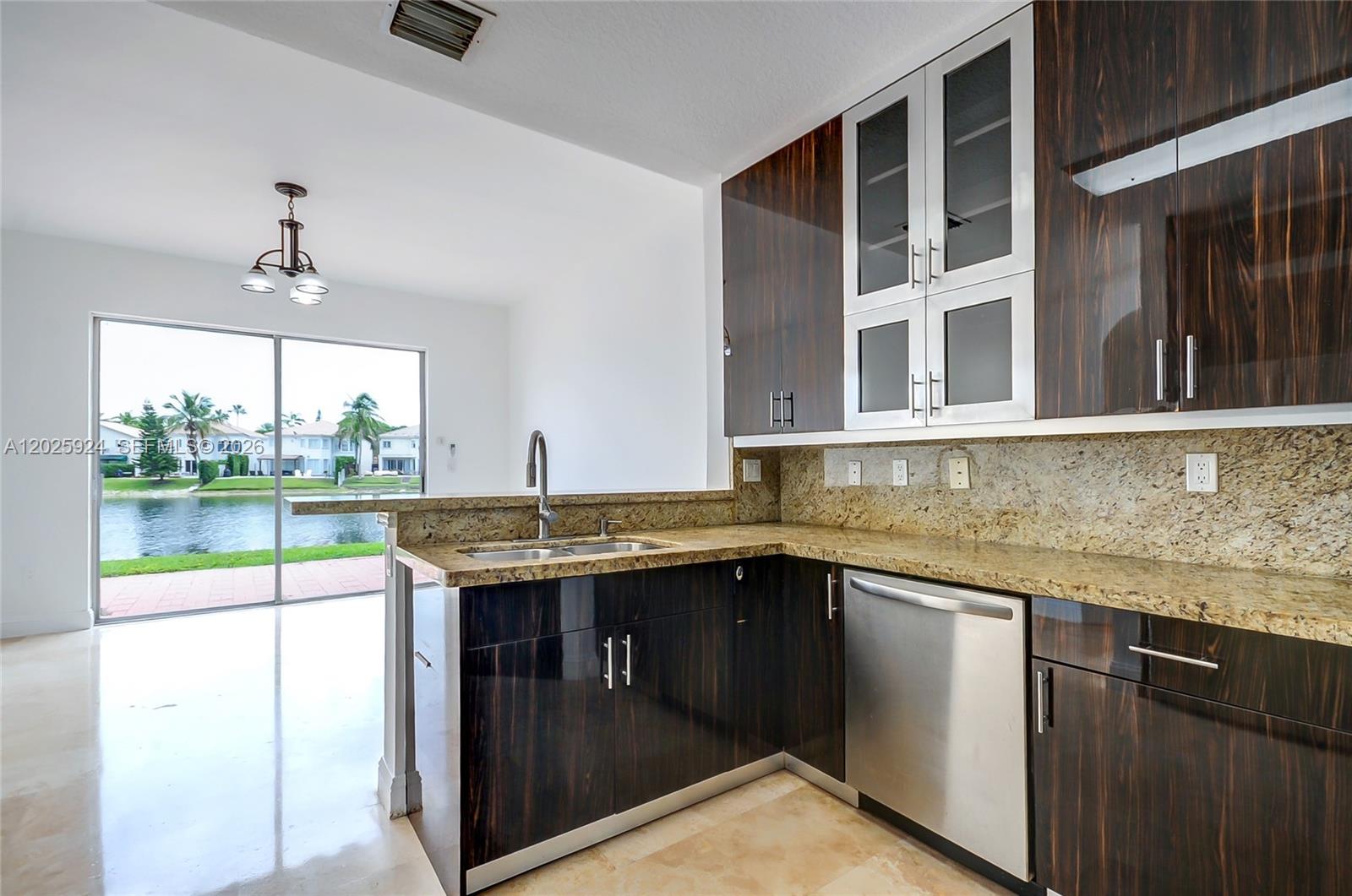 DORAL ISLES MARTINIQUE - Residential