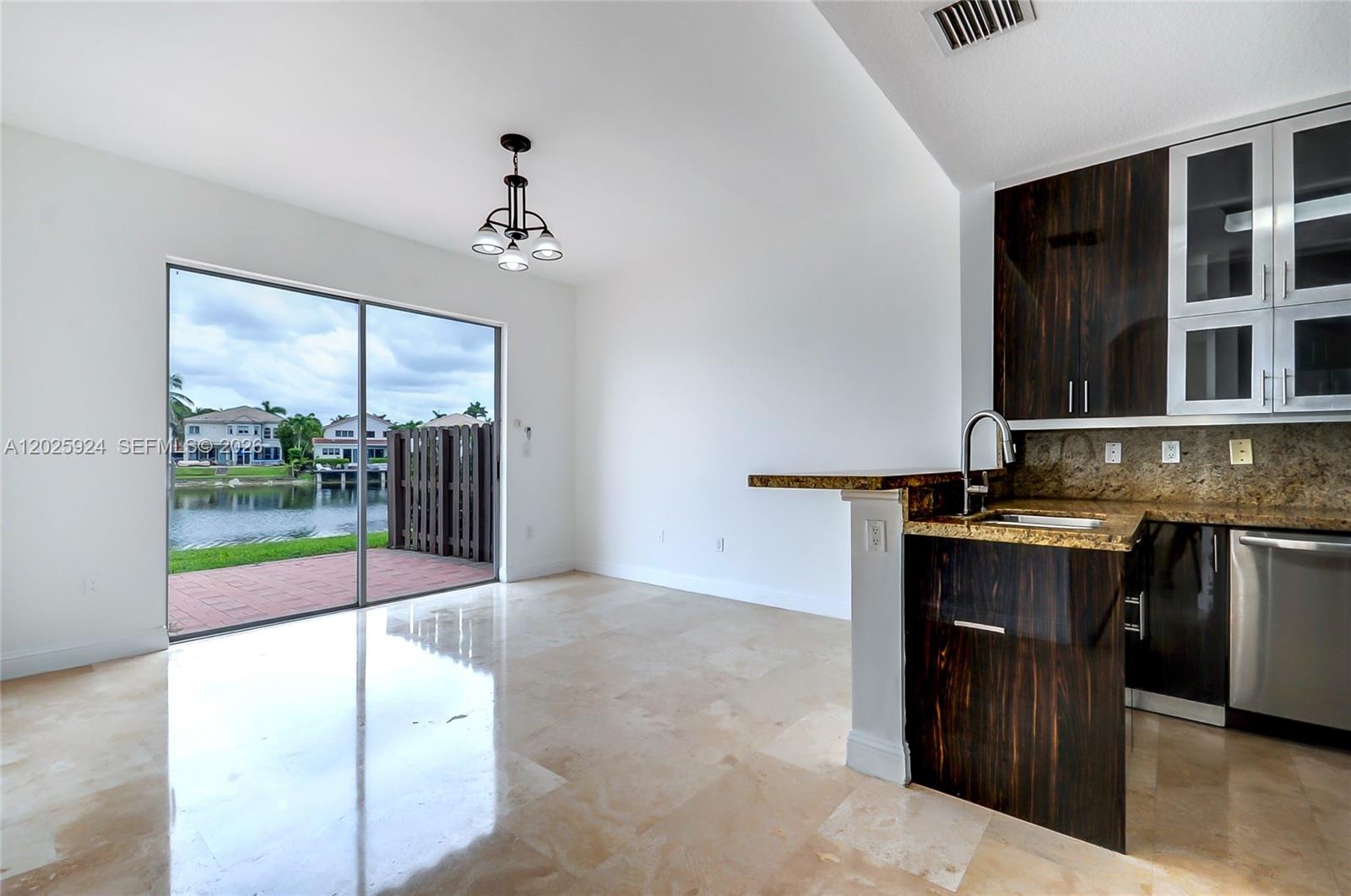 DORAL ISLES MARTINIQUE - Residential