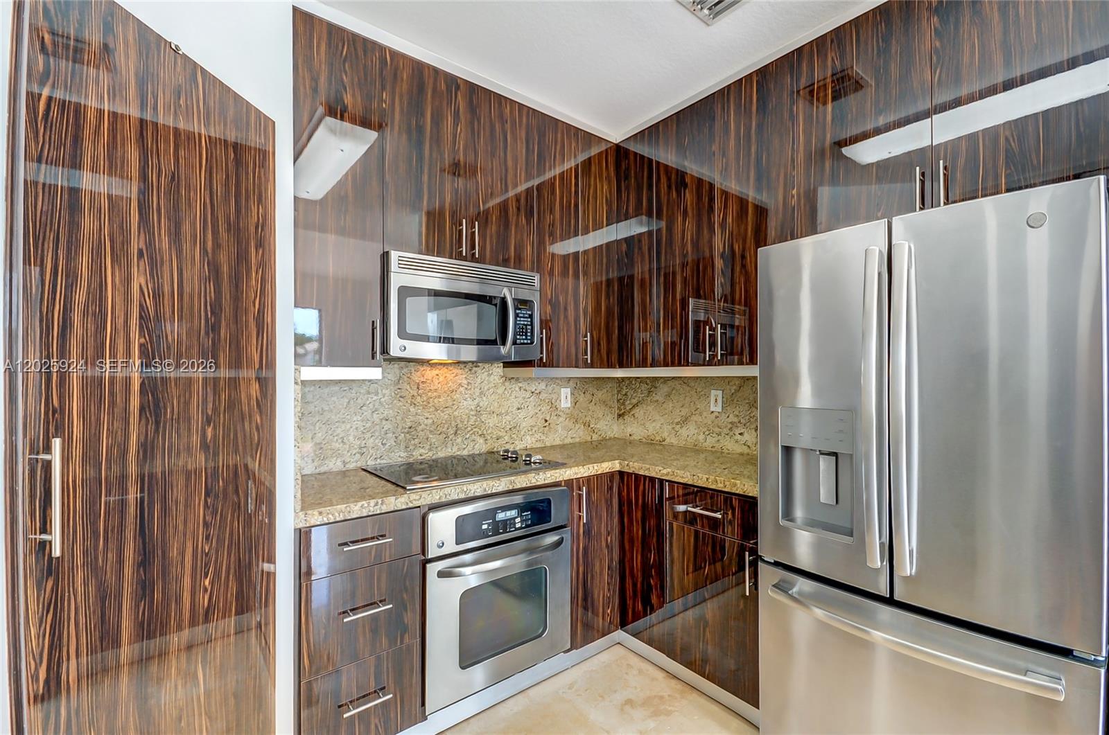DORAL ISLES MARTINIQUE - Residential