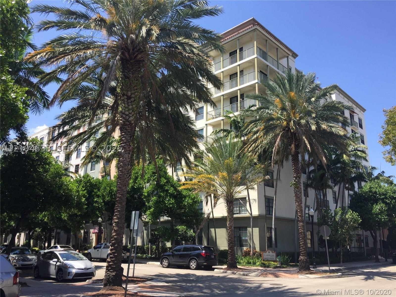 1900 Van Buren St