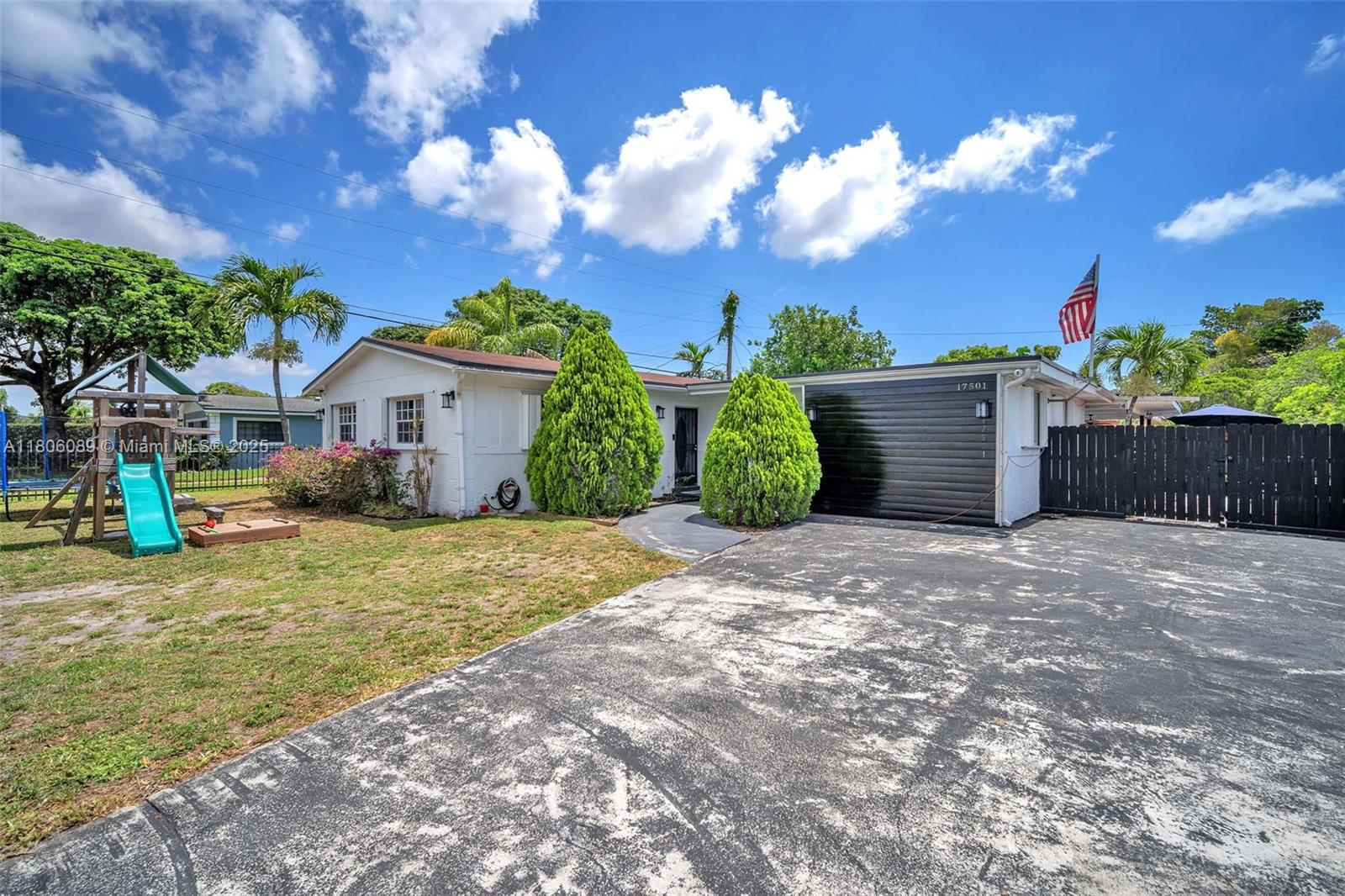 SCOTT LAKE MANOR SEC 6 - Residential