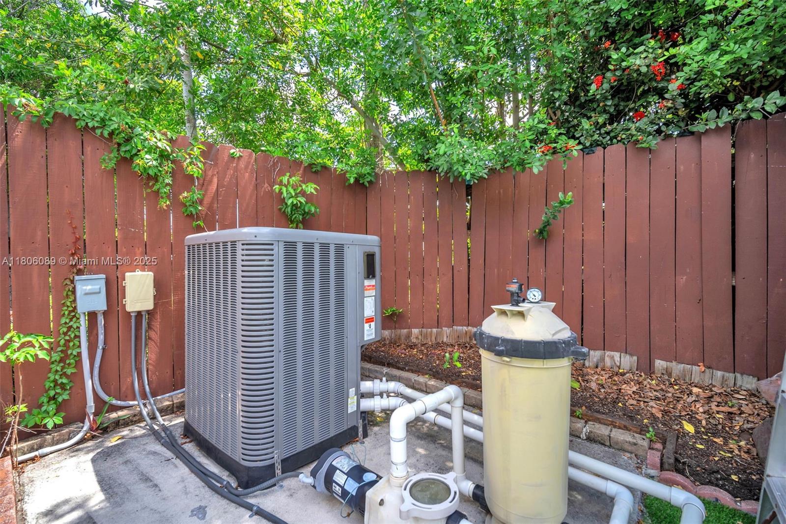 SCOTT LAKE MANOR SEC 6 - Residential