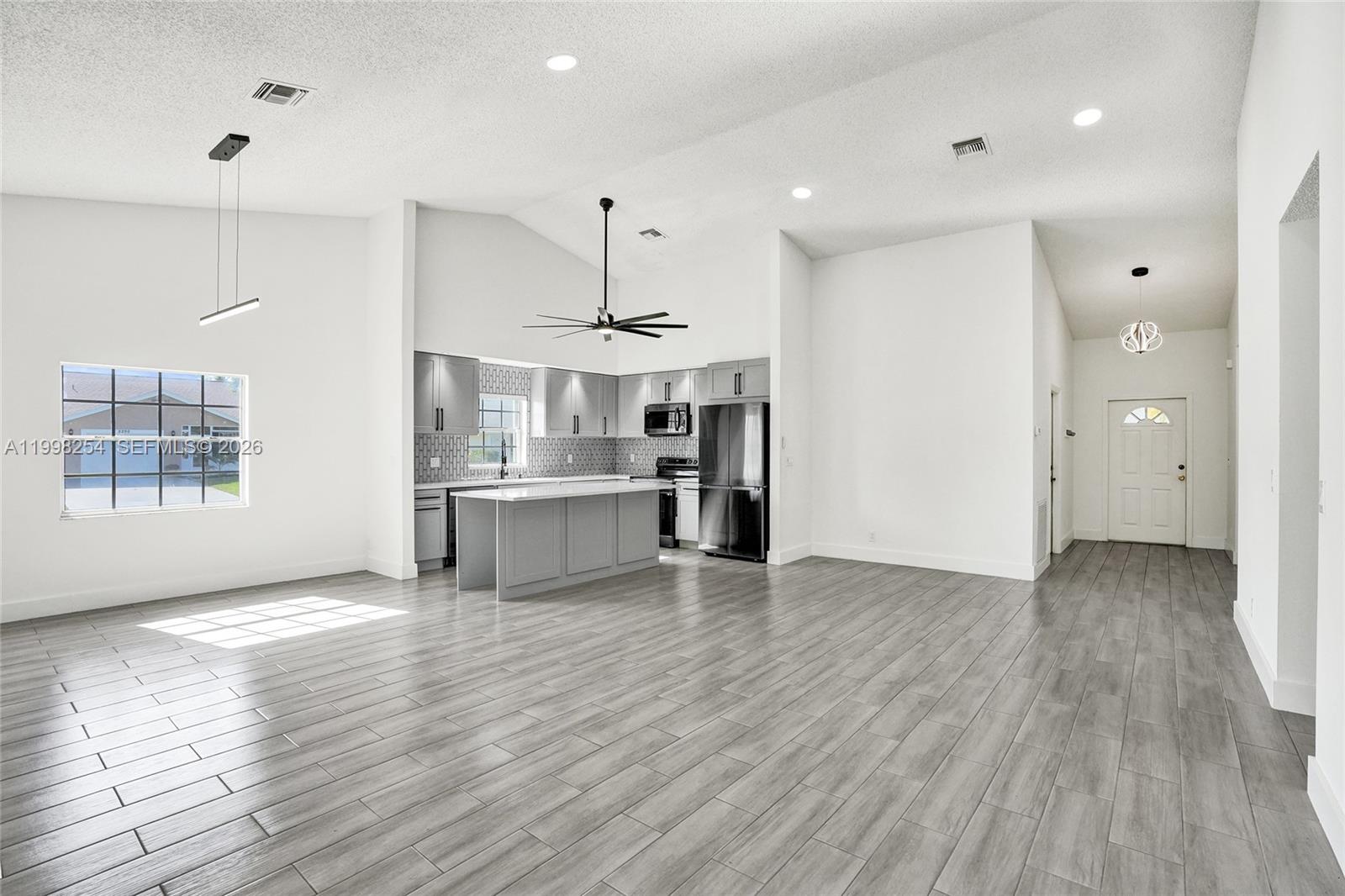 CYPRESS LAKES 10 - Residential