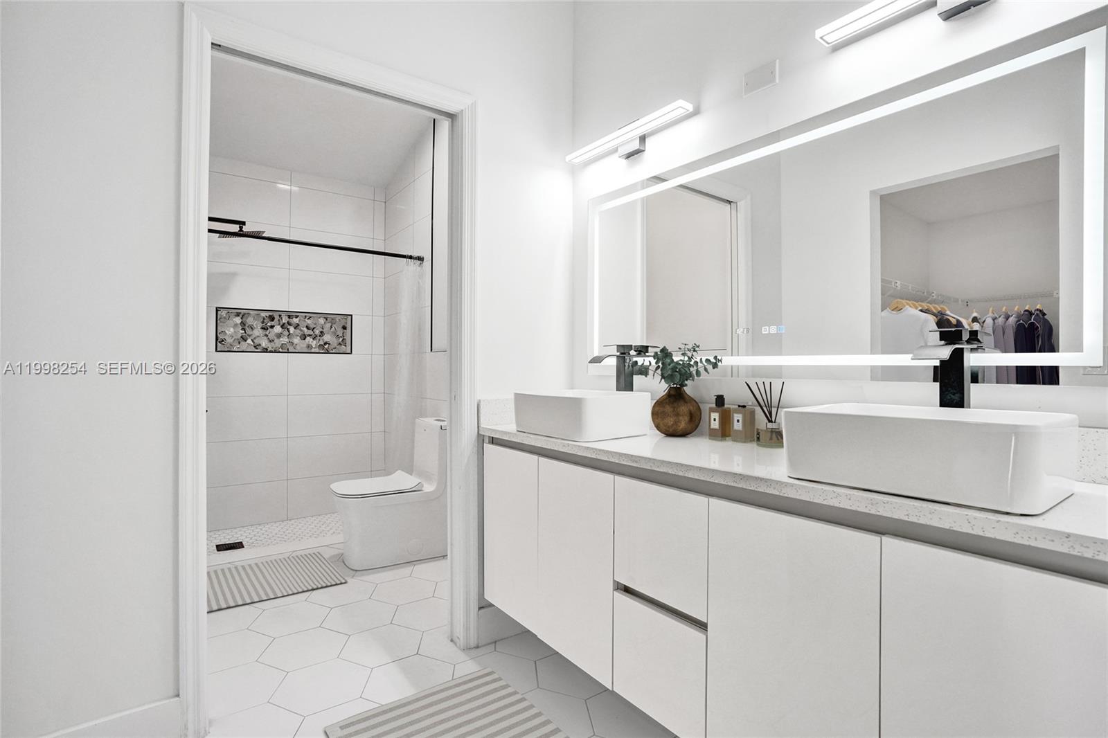 CYPRESS LAKES 10 - Residential