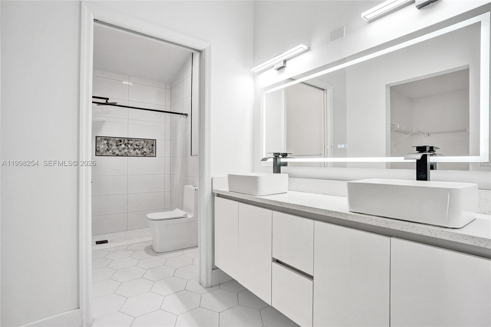 CYPRESS LAKES 10 - Residential