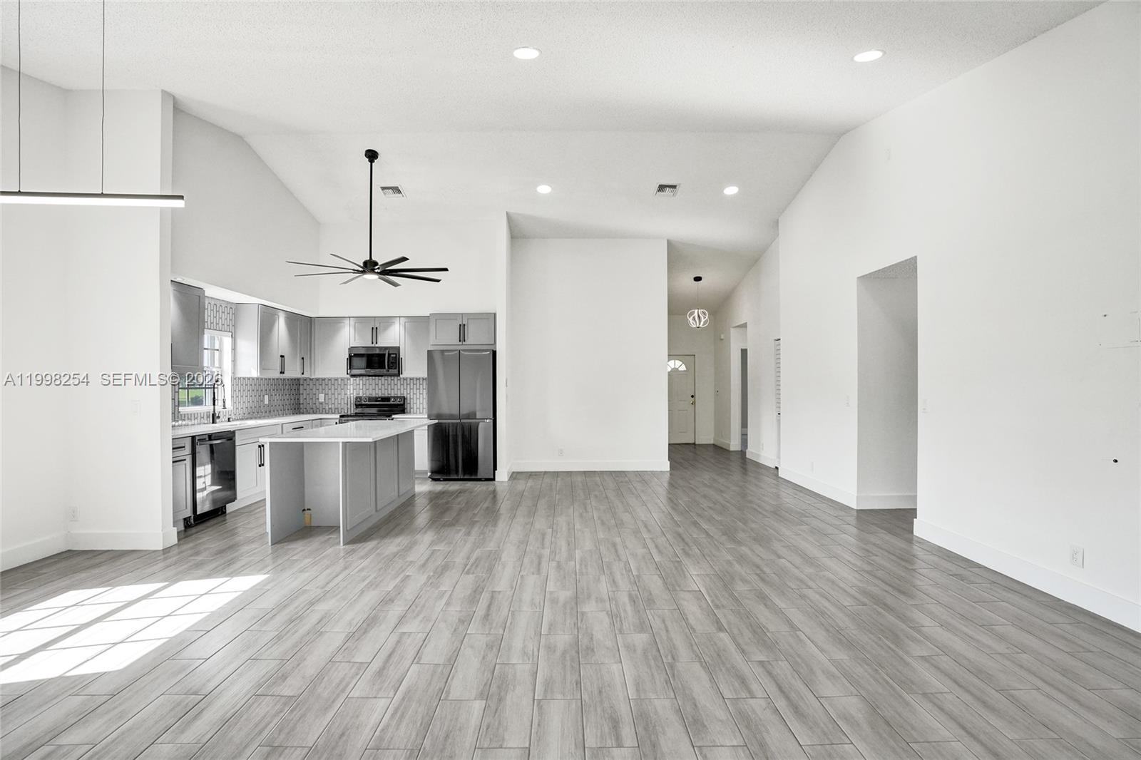 CYPRESS LAKES 10 - Residential