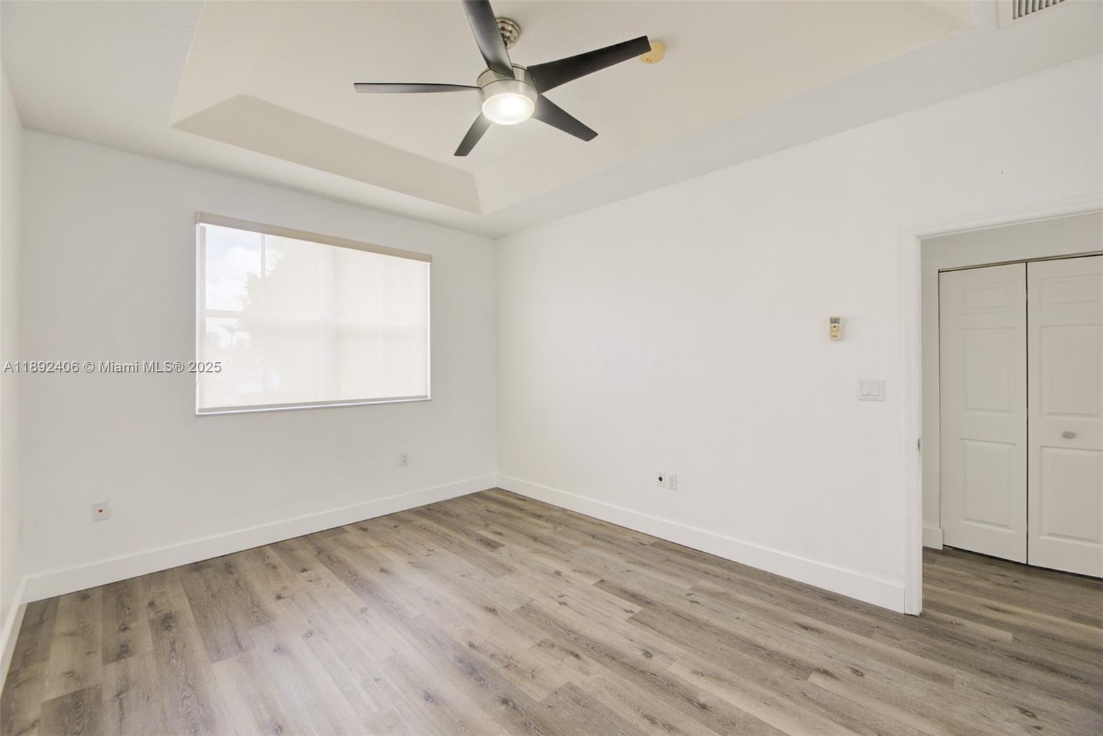 ISLANDS AT DORAL 1ST ADDN - Residential Lease