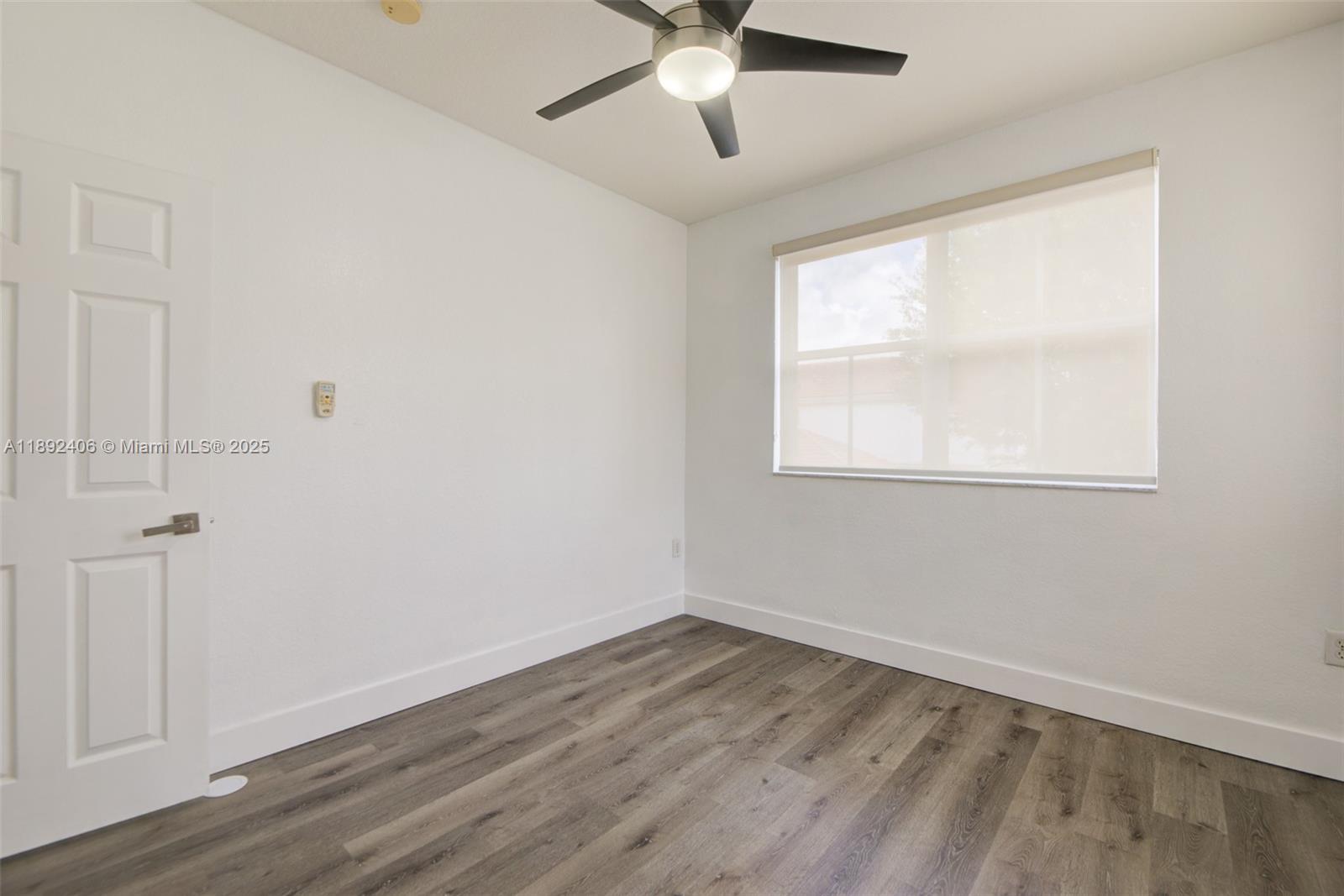 ISLANDS AT DORAL 1ST ADDN - Residential Lease