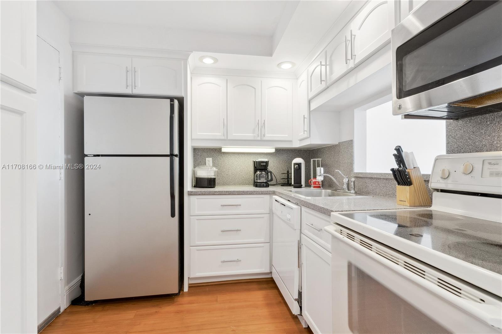 OCEAN POINT CONDO - Residential