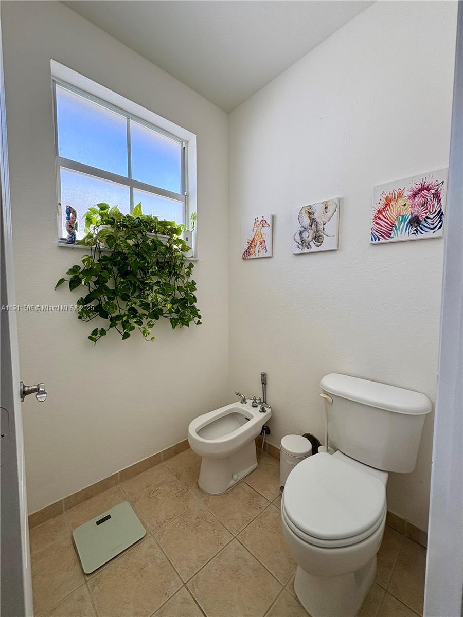 ISLANDS AT DORAL 1ST ADDN - Residential