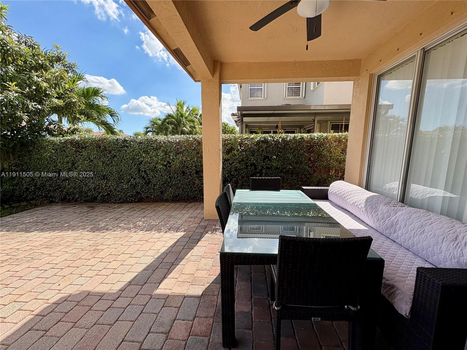 ISLANDS AT DORAL 1ST ADDN - Residential