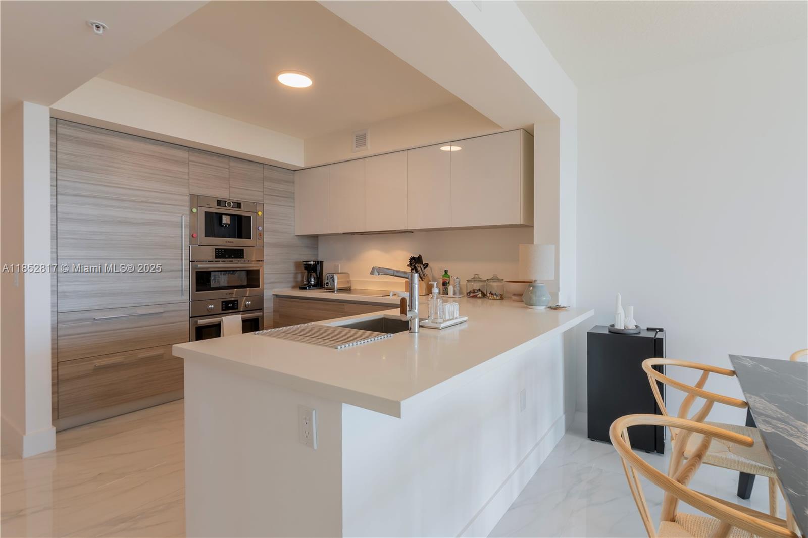 330 Sunny Isles Blvd 5-1606