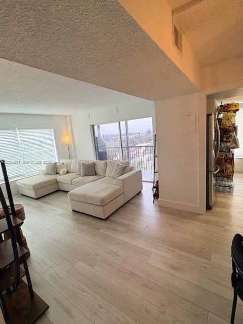 MANORS OF INVERRARY XI - Residential